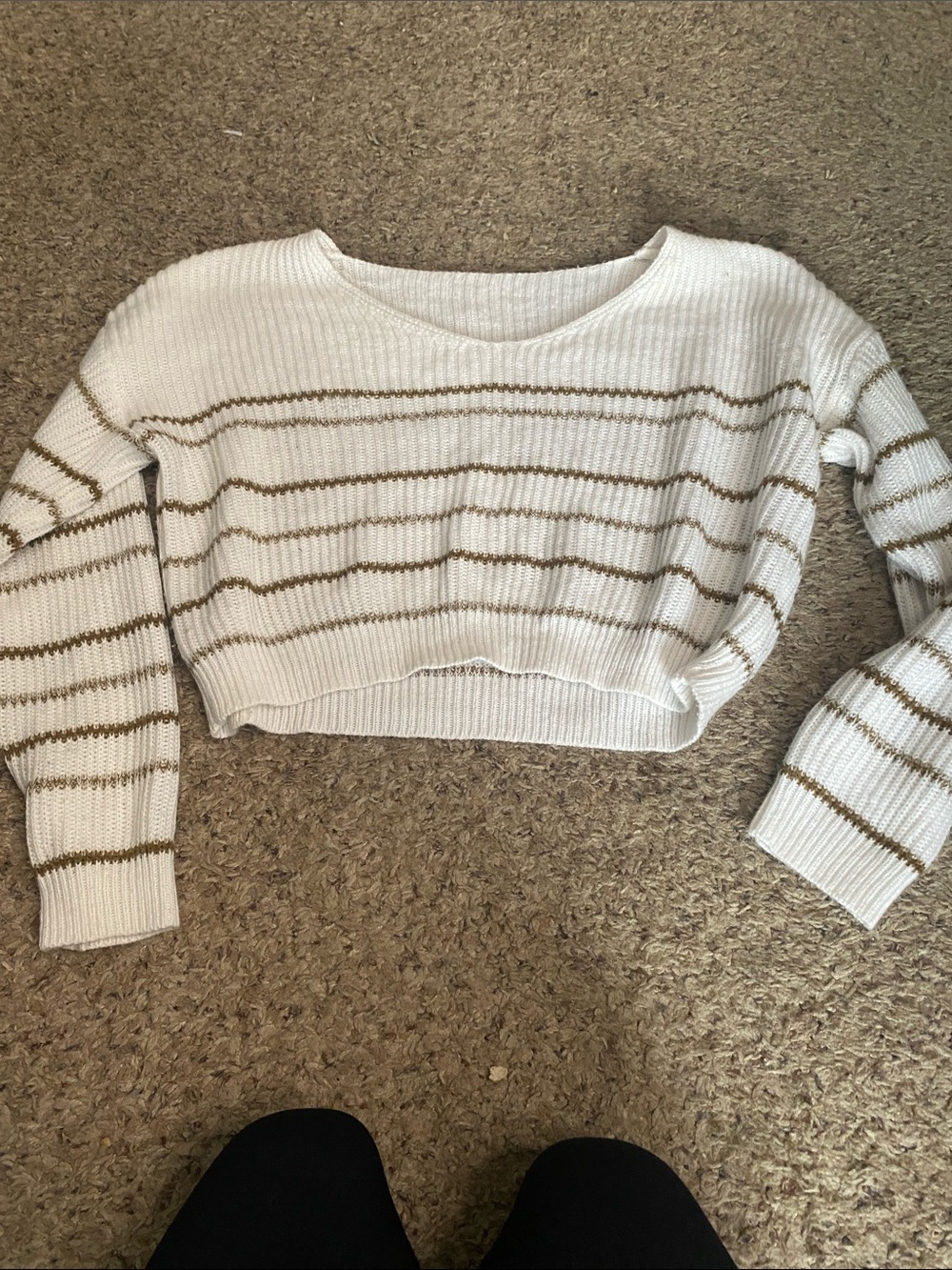 SHEIN Cream Cropped Crewneck Sweater with Gold Stripes